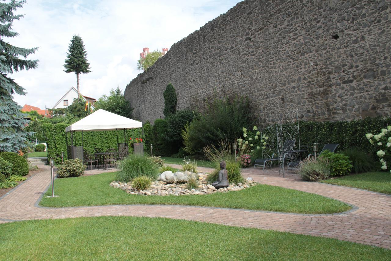 Haus Anna An Der Stadtmauer Hotel Hanau Exterior photo