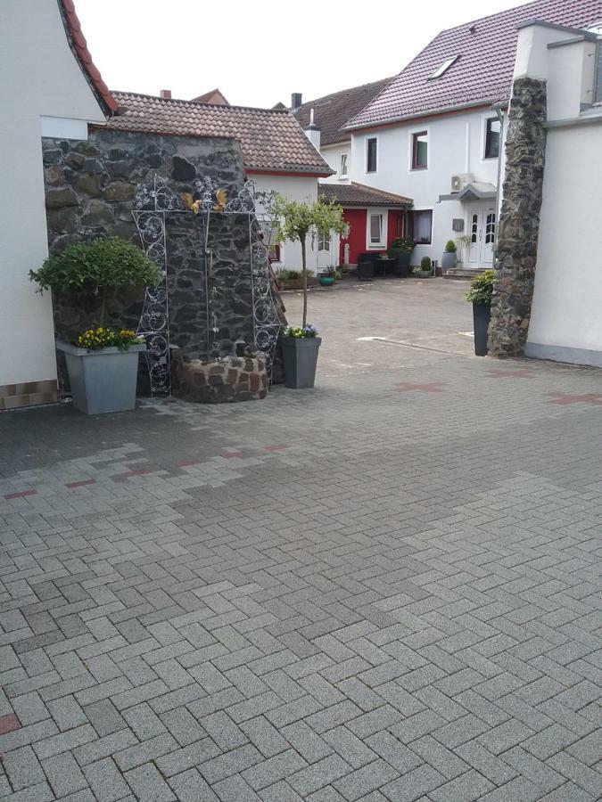 Haus Anna An Der Stadtmauer Hotel Hanau Exterior photo